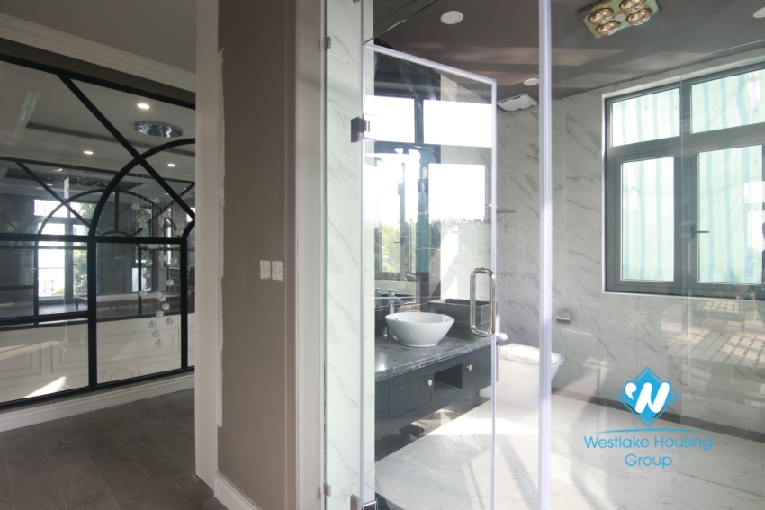 Brand new villa for rent in Vinhome Harmony.